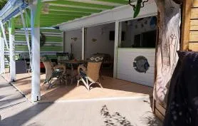 villa avec piscine privée Res KARUKERA sur la route touristique de la pointe des châteaux.