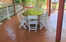 Villa confortable 4 chambres entouré, jardin tropical, piscine (8 à 11 pers)