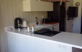 Élégant et confortable apt appartement, dans jardin tropical accès direct à la plage de Anse Marcel