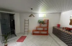 BAS DE VILLA T3 TERRASSE+PISCINE