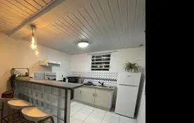 BAS DE VILLA T3 TERRASSE+PISCINE