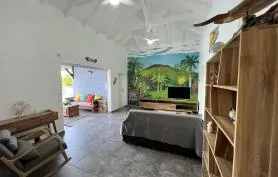 Villa Ti' Case Bleue au calme avec piscine à deux pas de la plage de Bois Jolan