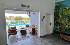 Villa Ti' Case Bleue au calme avec piscine à deux pas de la plage de Bois Jolan