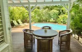 Villa Sisley, piscine, plage à 300 m