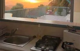 Appartement Corossol  avec piscine dans résidence vue mer et terrasse