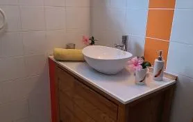 Charmant Bungalow au calme avec piscine