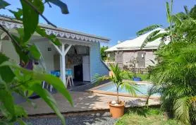 Bungalow Ti kaz a Max avec piscine privée, pour deux