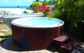Mi Plisi charme 3* 2 ch.clim', 2 sdb, vue mer, jardin, jacuzzi, cuve
