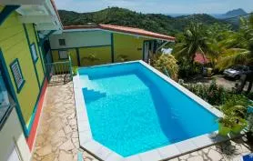 Joli T2 aux couleurs locales avec terrasse vue mer et piscine