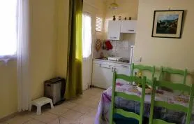 Appartement Climatisé, 4 personnes, proche des Plages, du Village Créole et de la Marina les 3 Ilets