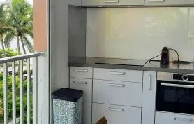 Studio avec piscine et vue lagon