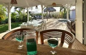 Villa Cocoon **** et son bungalow avec superbe vue à 180° sur la mer