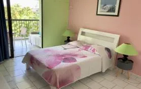Studio tout confort, piscine, avec accès direct plage