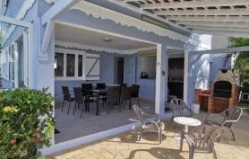 Villa 4 chambres, piscine avec deck 40 m2 et plage à pied