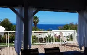 La Villa Tropicale  piscine, vue mer et ilets Pigeon
