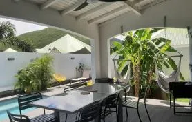 Villa avec piscine 10 minutes à pied de la plage