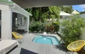 Villa avec piscine 10 minutes à pied de la plage