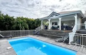 Villa Tropical Quintet. Vue mer. piscine. Secteur Ferry.