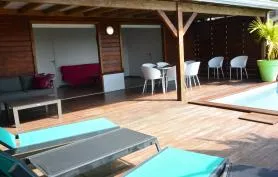 Plezi - Maison avec piscine privée à proximité des belles plages du Sud