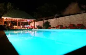 Gîtes** avec piscine et SPA à 900m de la plage sainte rose guadeloupe