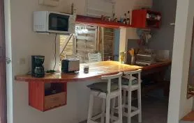 Appartement résidence les Hauts de l'Anse avec bac à punch à 150m de la plage