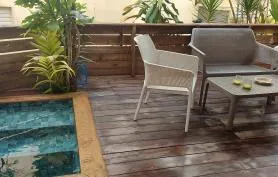 Appartement résidence les Hauts de l'Anse avec bac à punch à 150m de la plage