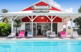 Villa avec piscine proche golf marina plage