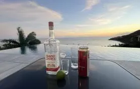 Location villa piscine PMR Martinique