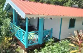 LE BALISIER charmant bungalow avec jardin a 300 m de la plage 