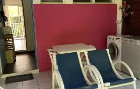 Appartement Ixora D Fuchsia au coeur d'un jardin verdoyant et fleuri, accès direct plage à 2 min de marche