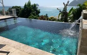 UHAÏNA