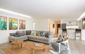 A 2 pas de la Plage de la Baie Orientale, superbe appart 2 chambres avec jardin privatif