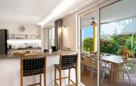 A 2 pas de la Plage de la Baie Orientale, superbe appart 2 chambres avec jardin privatif