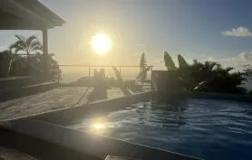 Villa La Palmira - Les Anses d'Arlet - Vue Mer - Piscine/jacuzzi - Lit en 180x200 - Clim - Proche des commodités et des plages