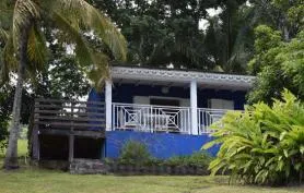 Habitation Pineau : Bungalows de charme, vue mer et jacuzzis privés à Deshaies Guadeloupe.