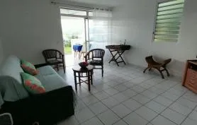 Location ste Anne piscine et vue mer incroyable 