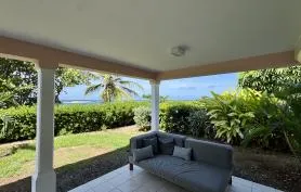 Malora Beach, front de mer et accès plage