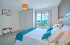 Bleu Caraïbe meublé de tourisme 3 étoiles avec vue exceptionnelle sur la baie de Fort-de-France