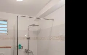 T3 rénové dans villa proche de la mer avec piscine spa et vue féérique