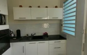 Location ste Anne piscine et vue mer incroyable 