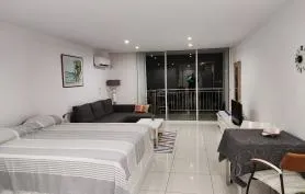 Studio, vue panoramique sur îles avoisinantes et Orient Beach Bay