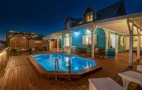 Villa Casabwa972, piscine privée, 200m de la plage, 4 chambres climatisées