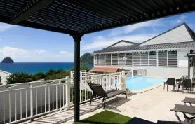 Villa avec vue mer et piscine à débordement