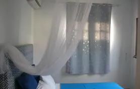Rez de villa LAPALOMA DES ANSES à deux pas de la plage.
