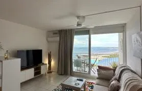 Magnifique studio vue mer, 50 m de la plage et piscine 