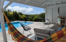 Villa Fleur de Goyave, bien ventilée & vue dégagée, piscine privée