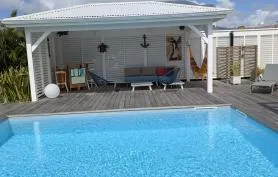 Villa Fleur de Goyave, bien ventilée & vue dégagée, piscine privée