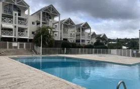 Kay ' Tropikal - Duplex Spacieux 7 Pers – Grande Piscine & Plage à pied au Diamant