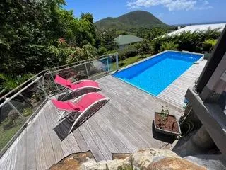 Villa dans quartier résidentiel, grande vue mer, piscine privée