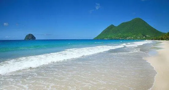 CHARMANT F2 A 300M DE LA PLAGE